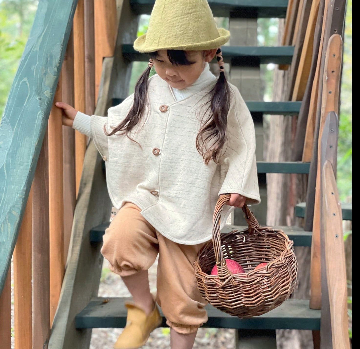 30%OFF Kids 草木染ウールのサルエルパンツ -大きくなるまで着られる服